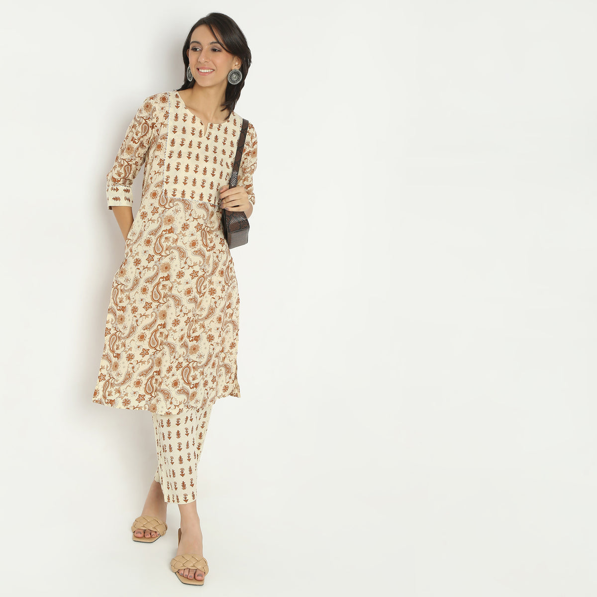 Straight Fit Printed Round Neck Below Knee Kurta