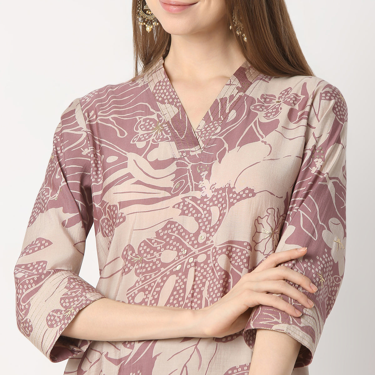 Regular Fit Printed V Neck Kurta with Pant Set