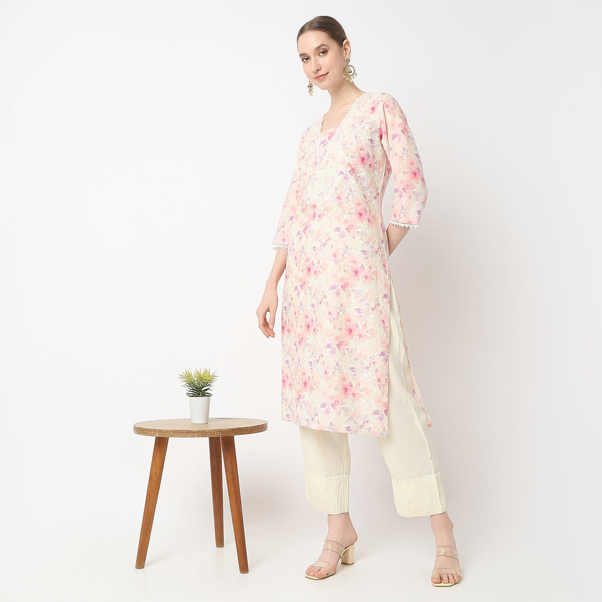 Buy Women Straight Fit Printed Three-Fourth Sleeve Kurta  - Style Union