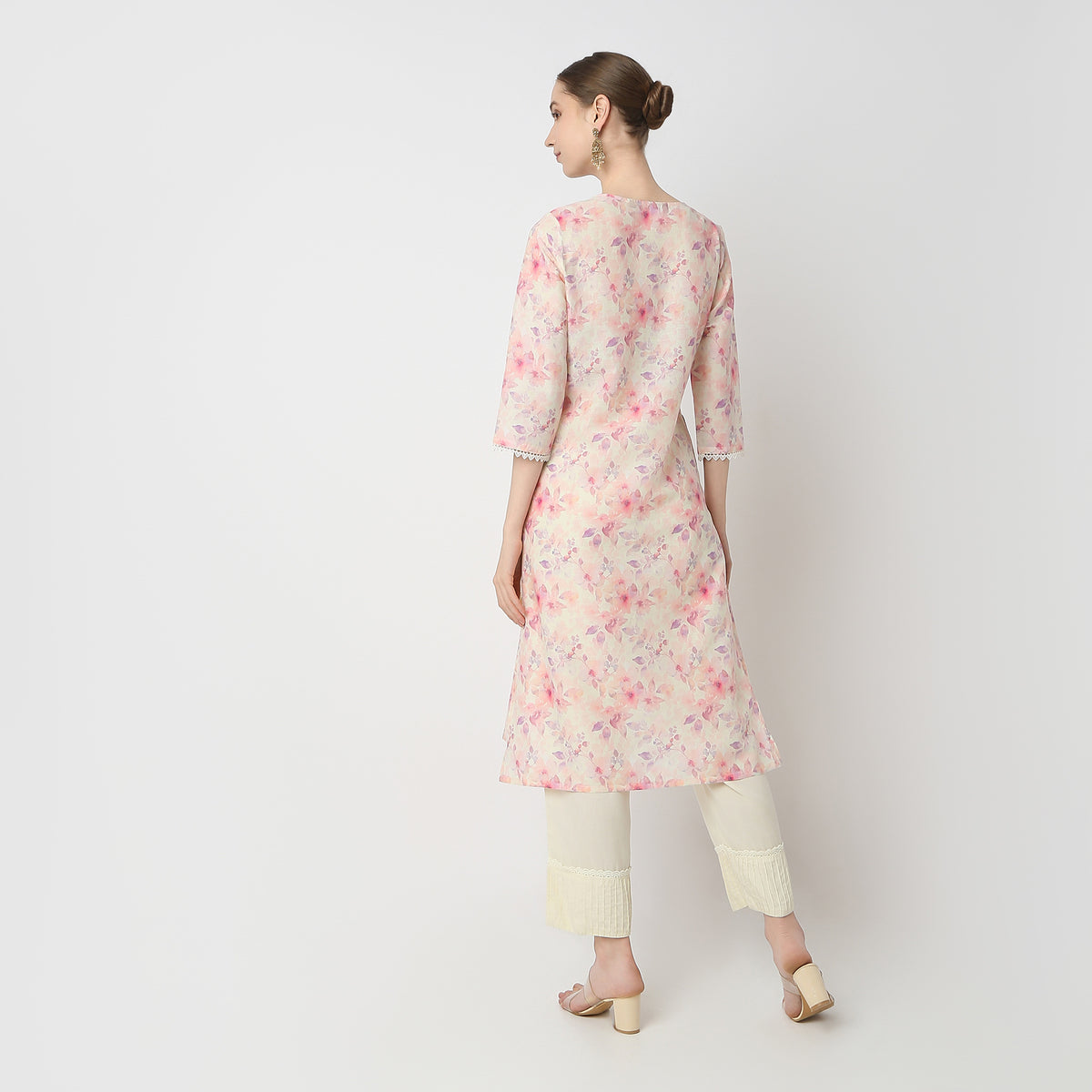 Buy Women Straight Fit Printed Three-Fourth Sleeve Kurta  - Style Union