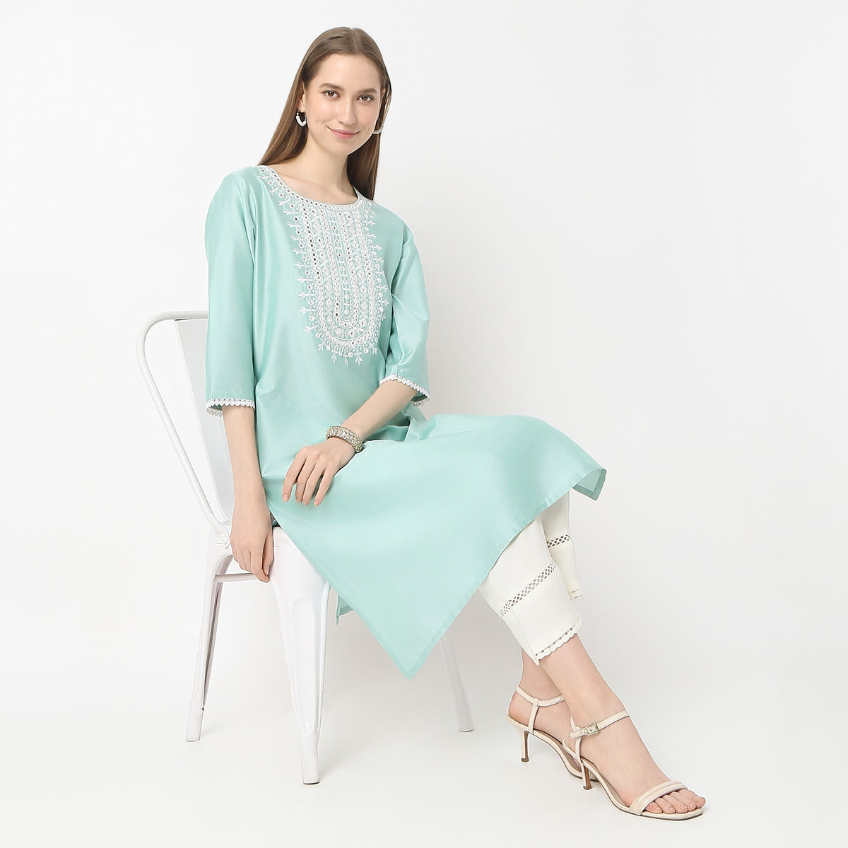 Straight Fit Embroidered Kurta