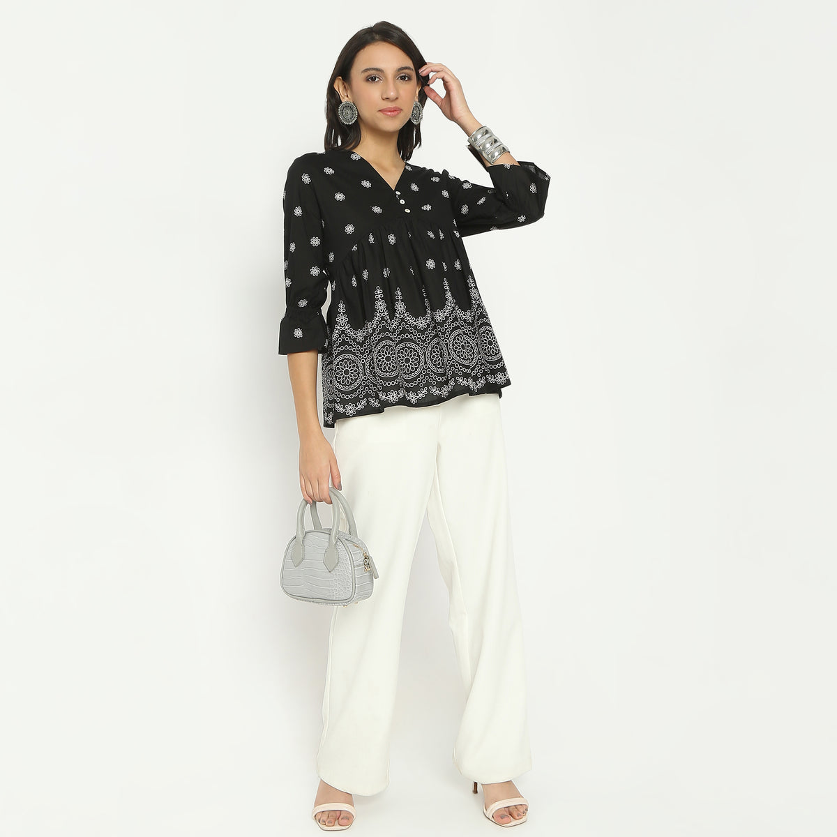 Flare Fit Printed V-Neck Short Length Top