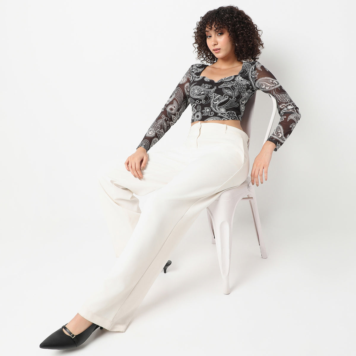 Slim Fit Printed Sweetheart Neck Crop Top