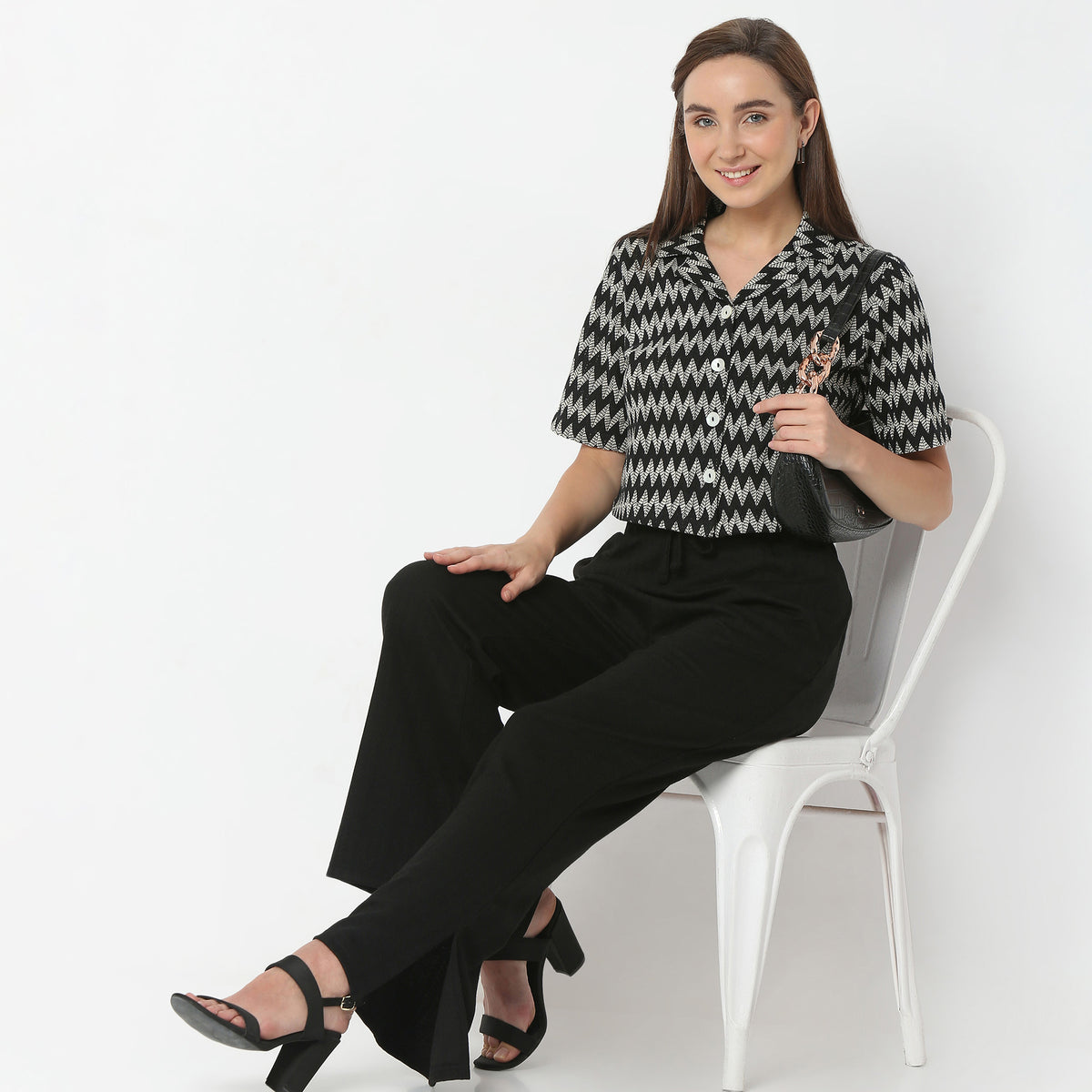 Regular Fit Geometric Lapel Collar Crop Length Top Crop Top