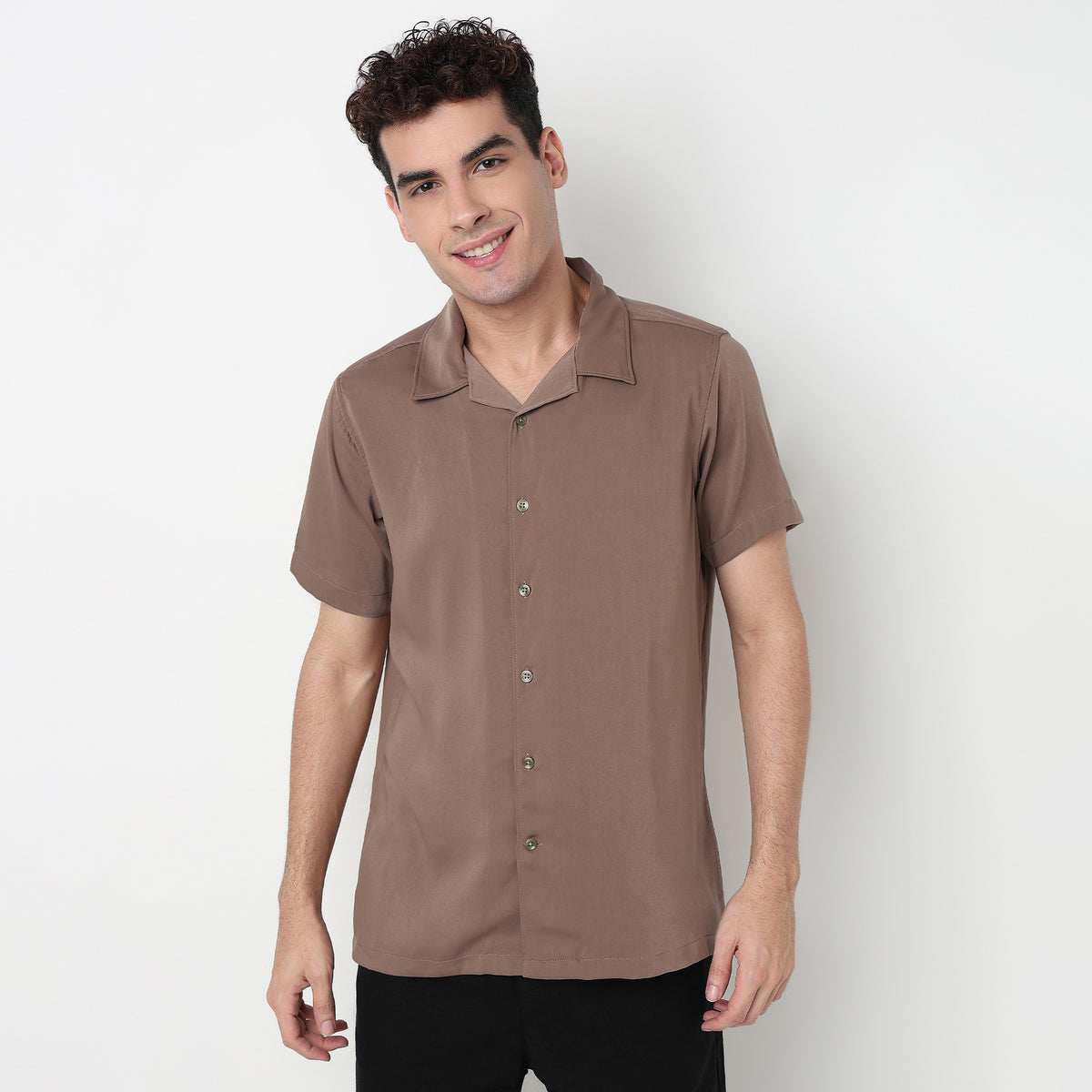 Buy Men Regular Fit Solid Half Sleeve Shirt  - Style Union