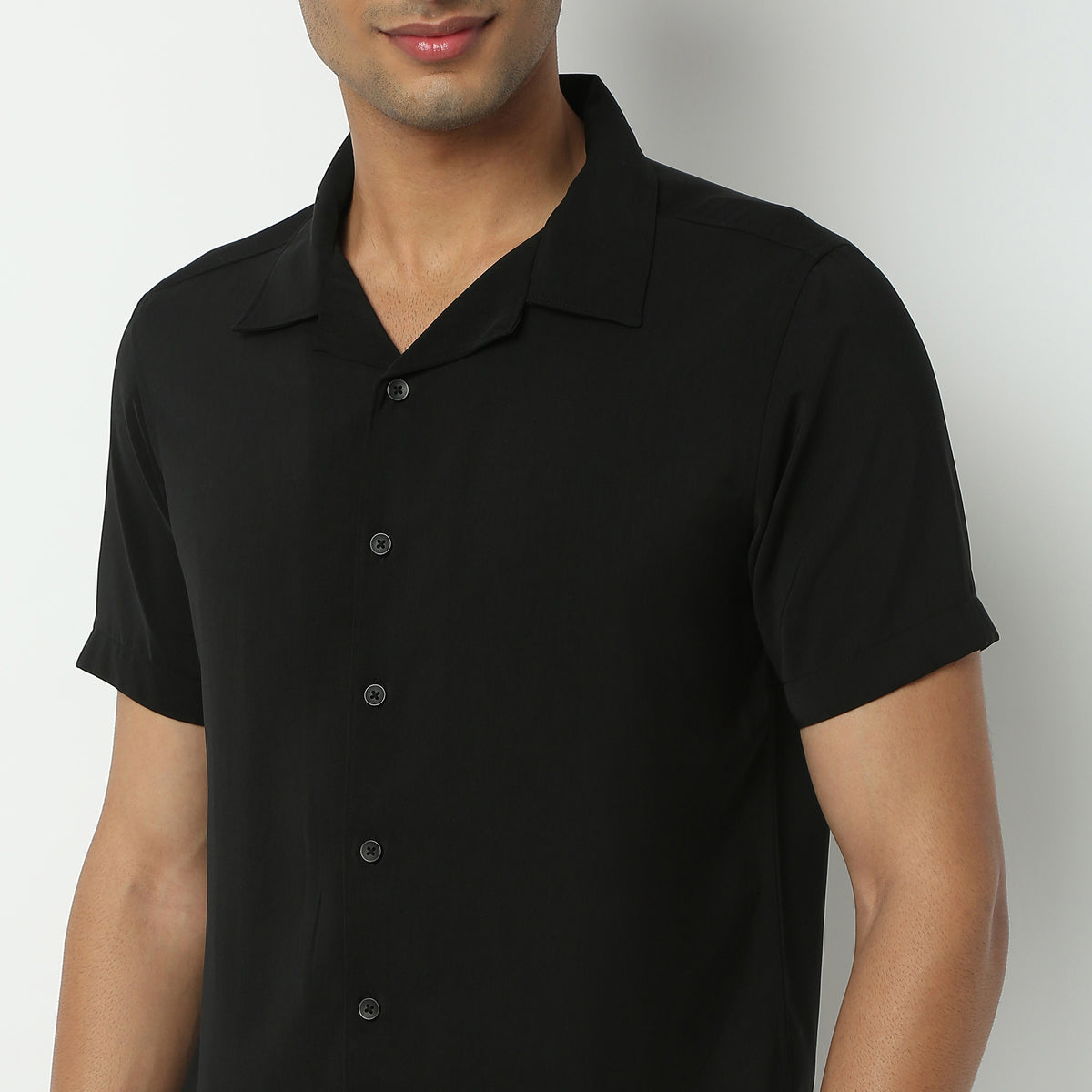 Buy Men Regular Fit Solid Half Sleeve Shirt  - Style Union