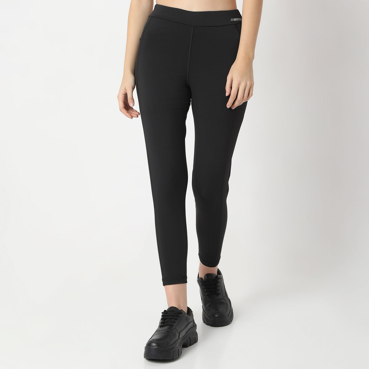 Slim Fit Solid High Rise Leggings