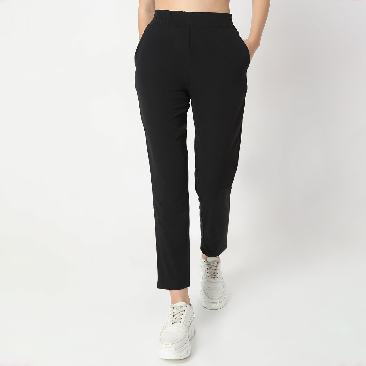 Slim Fit Solid Mid Rise Leggings