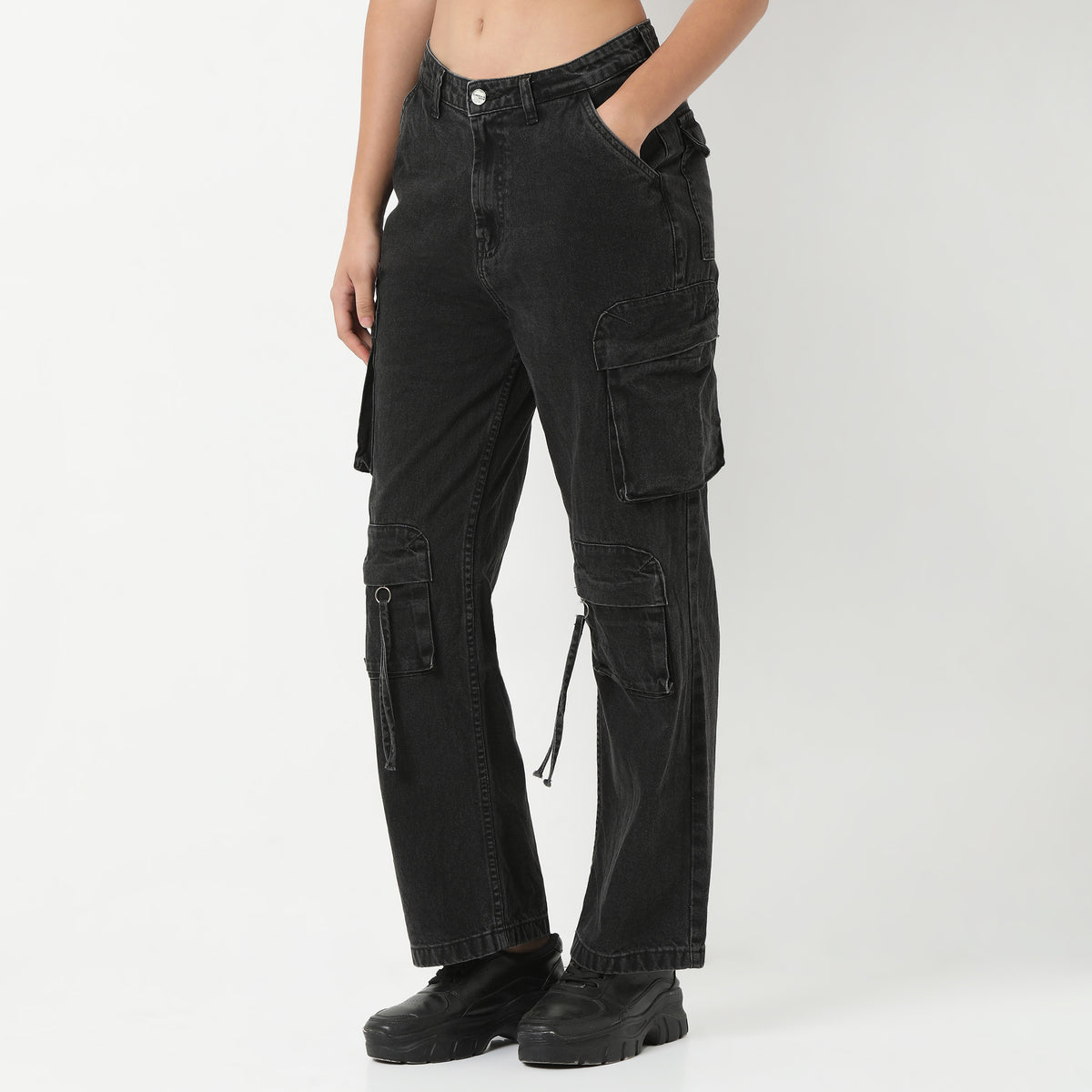 Highwaist 8 Pockets Straight Fit Cargos