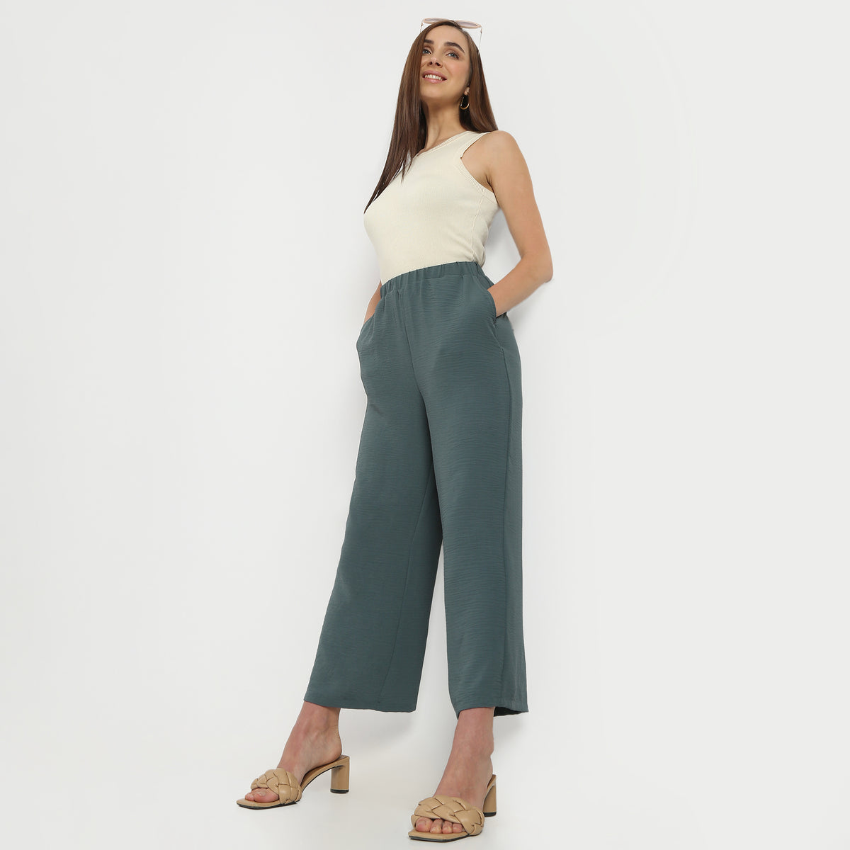 Regular Fit Structured Ankle Length Mid Rise Palazzos