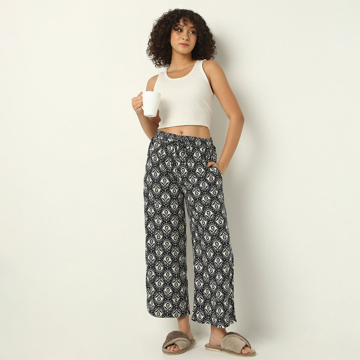 Regular Fit Printed Ankle Length Mid Rise Palazzos