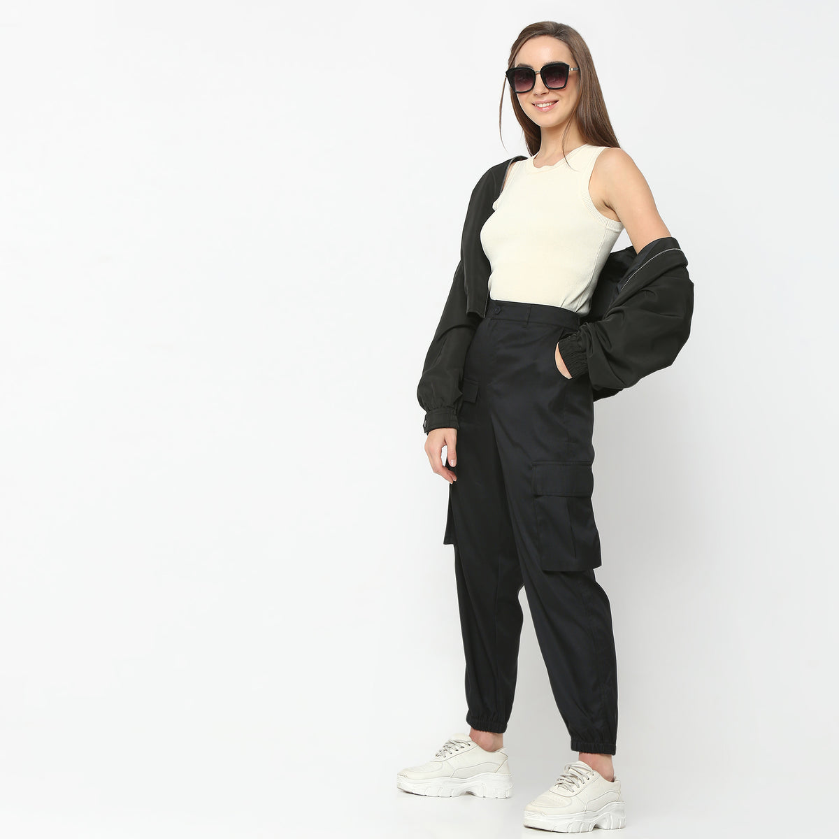 Regular Fit Solid Ankle Length High Rise Cargo Pants