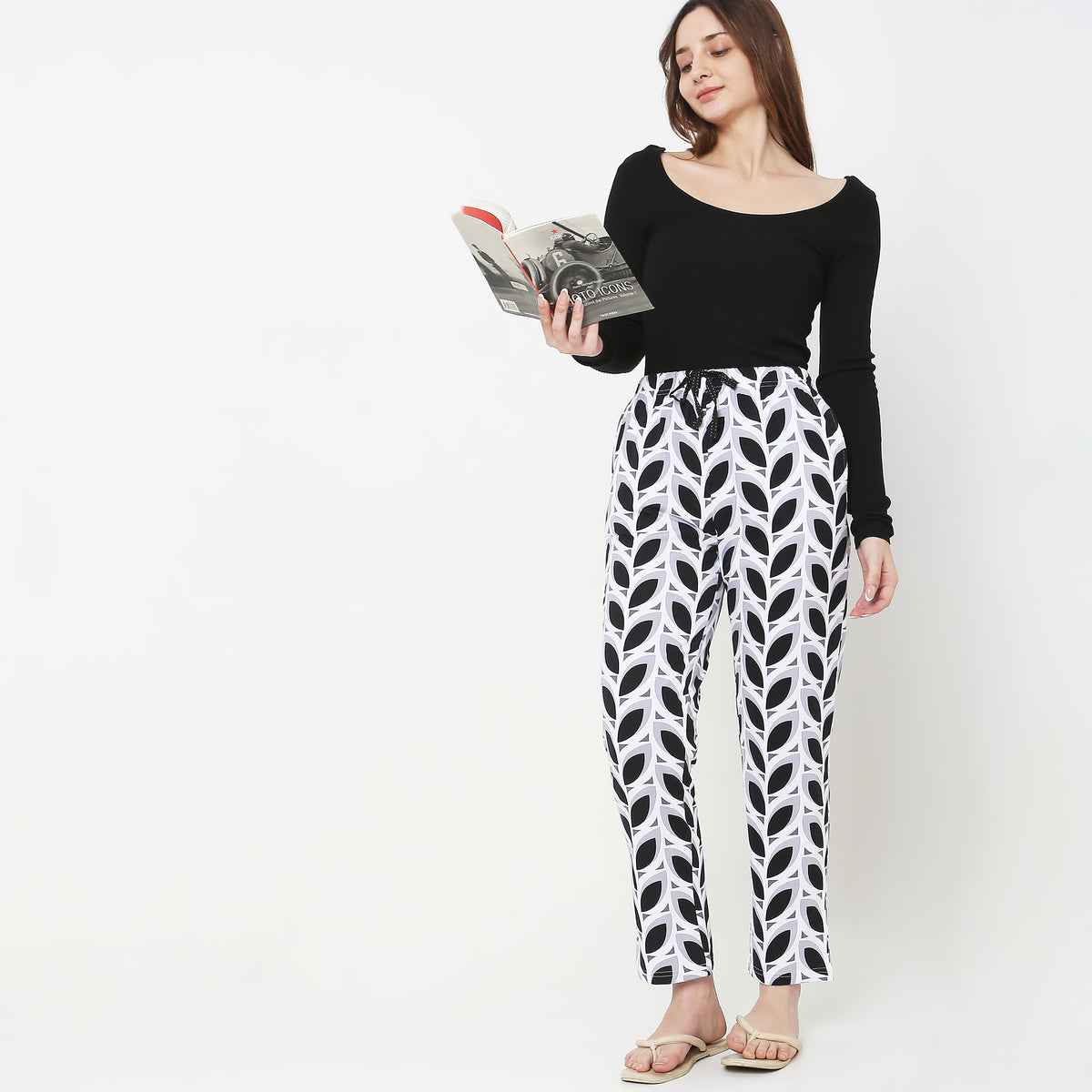 Regular Fit Printed Mid Rise Pyjamas