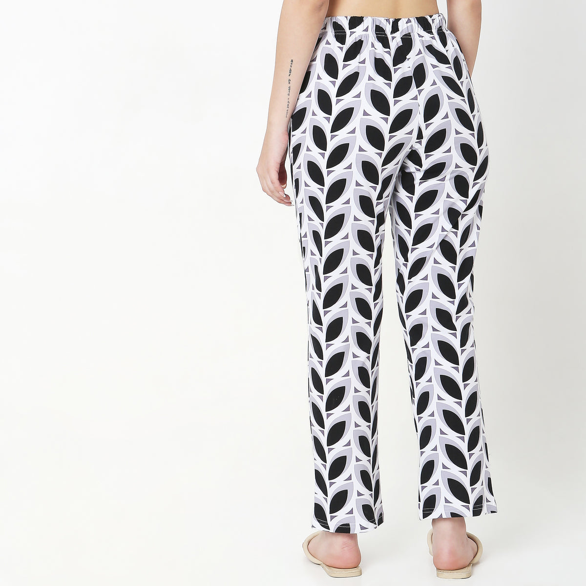 Regular Fit Printed Mid Rise Pyjamas