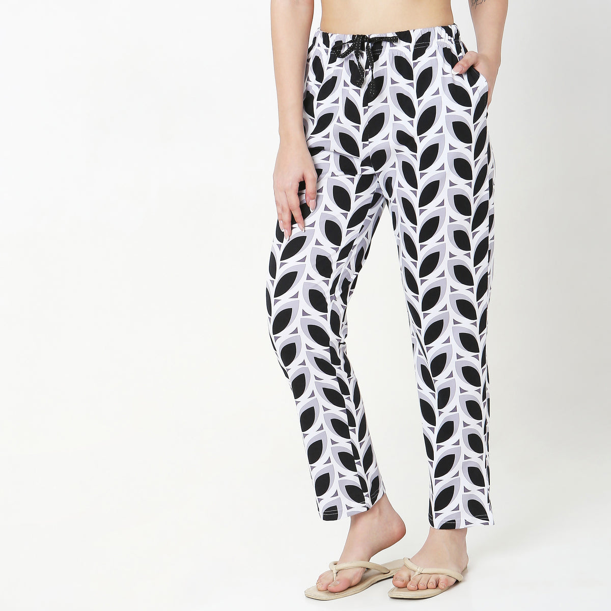 Regular Fit Printed Mid Rise Pyjamas