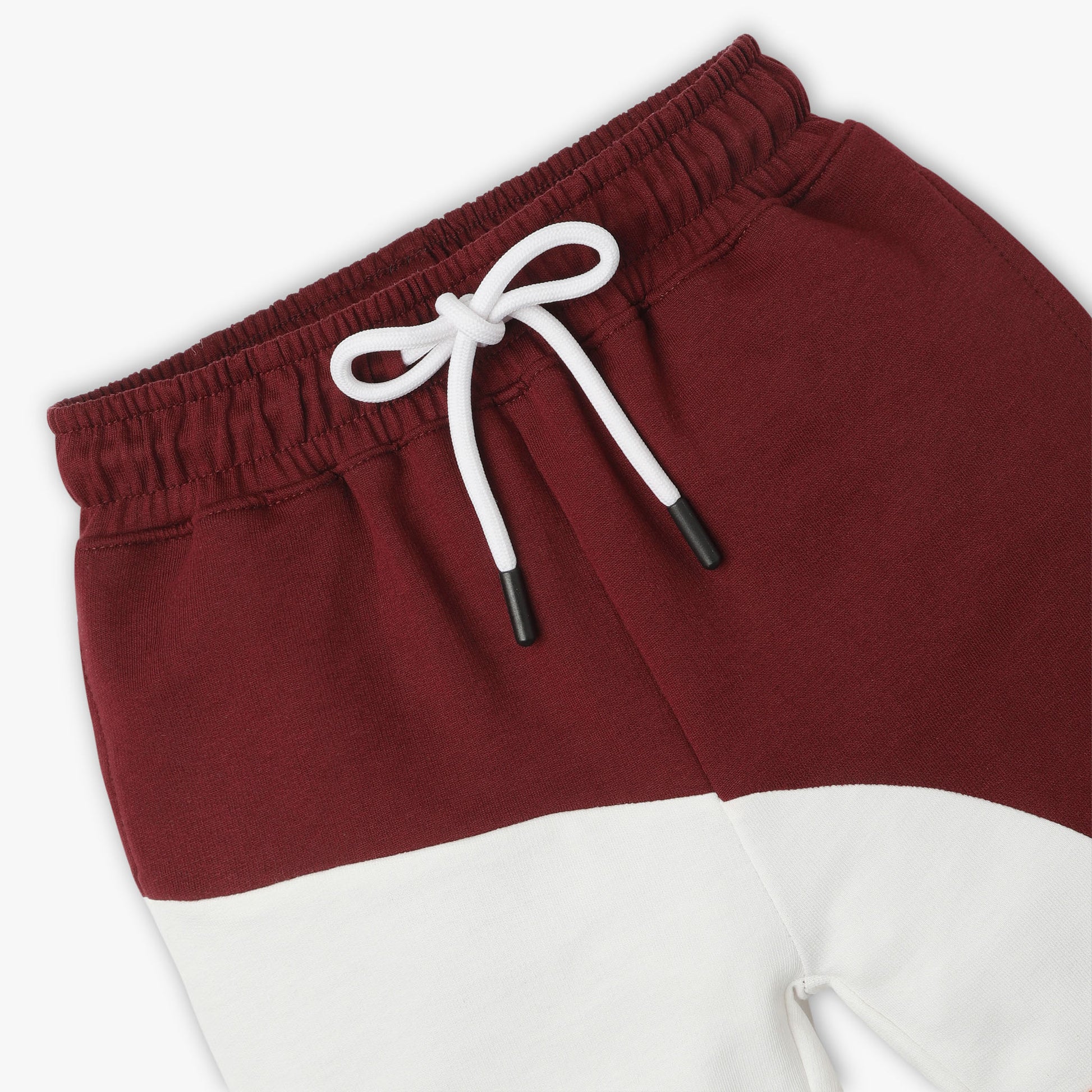 Boys Regular Fit All Over Print Knee Length Mid Rise Shorts