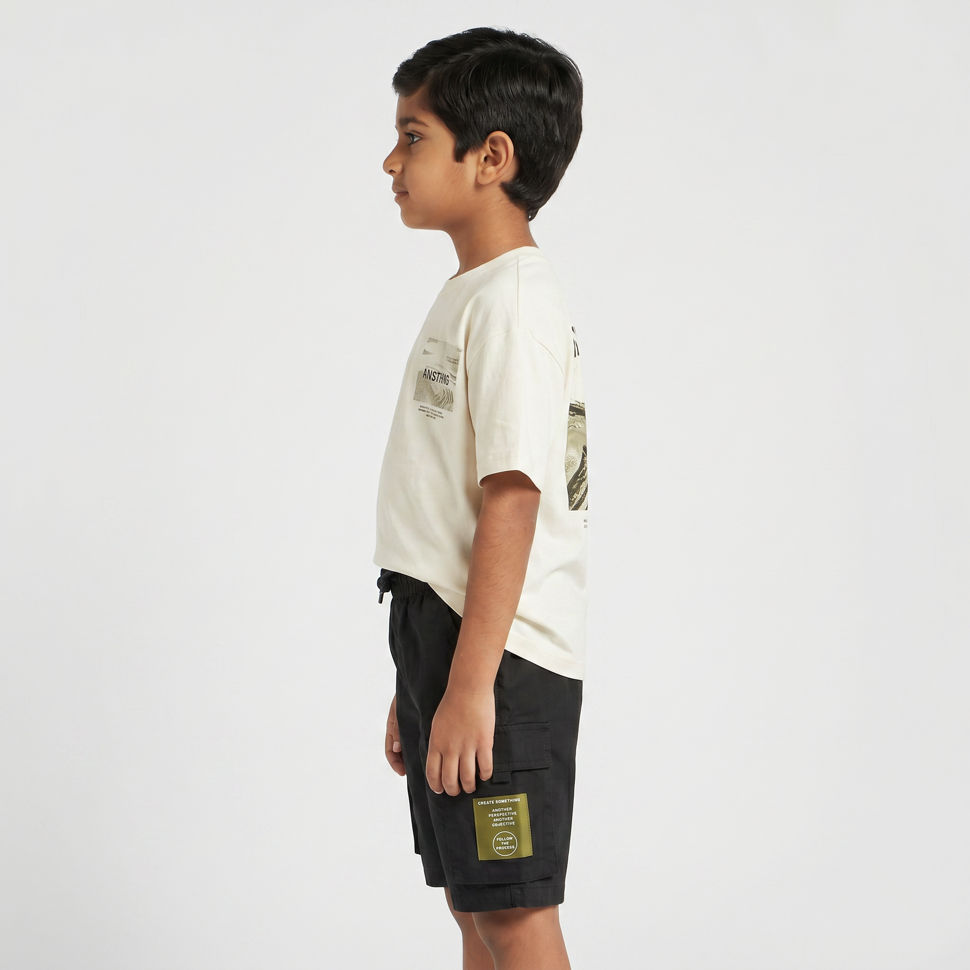 Boys Cotton Solid Mid Rise Shorts