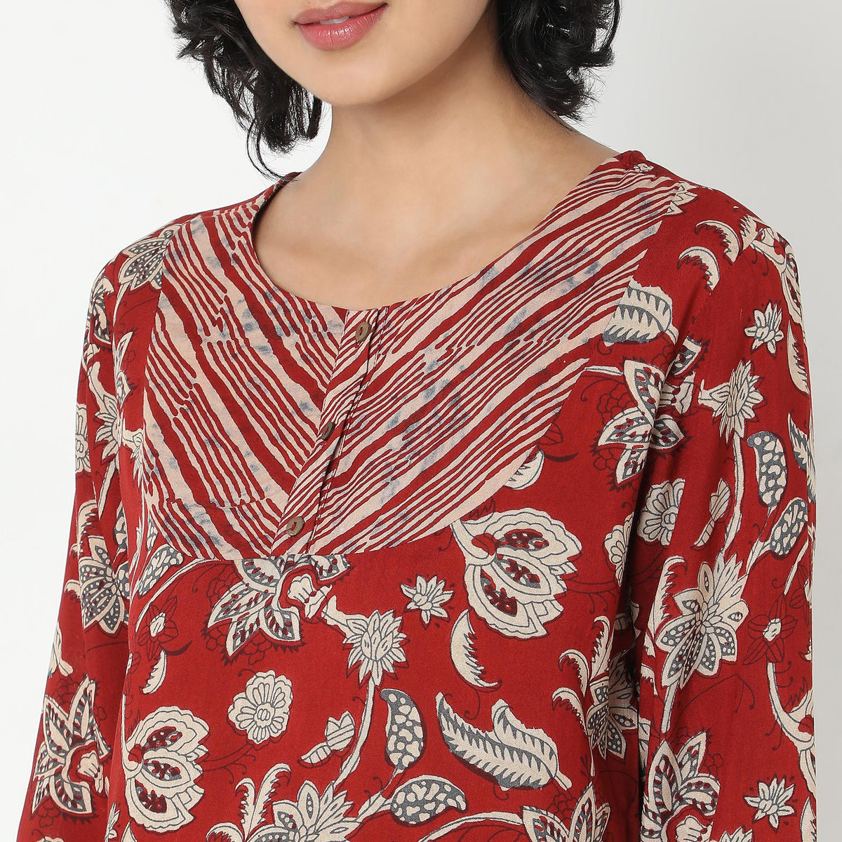 Straight Fit Printed Kurta