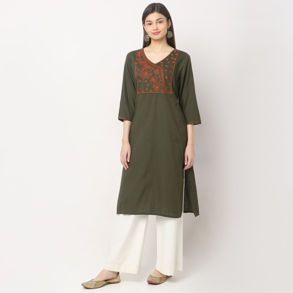 Straight Fit Embroidered Kurta