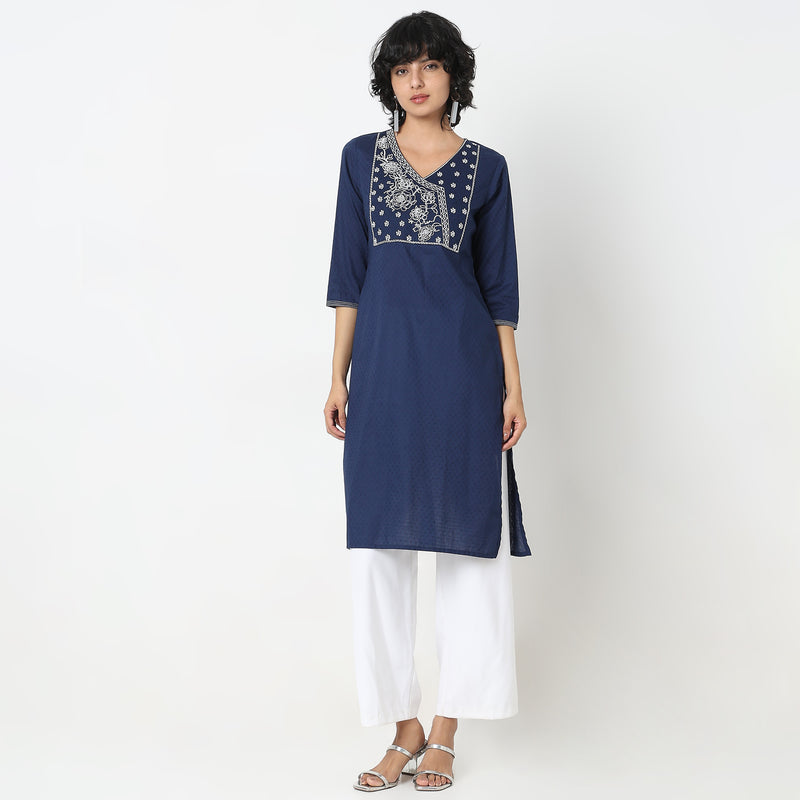 Straight Fit Embroidered Kurta