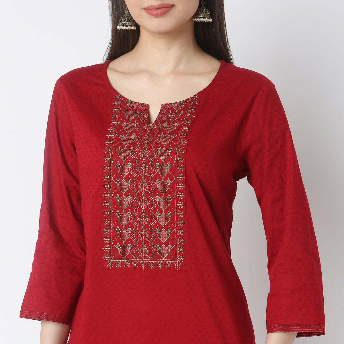 Straight Fit Embellished Kurta