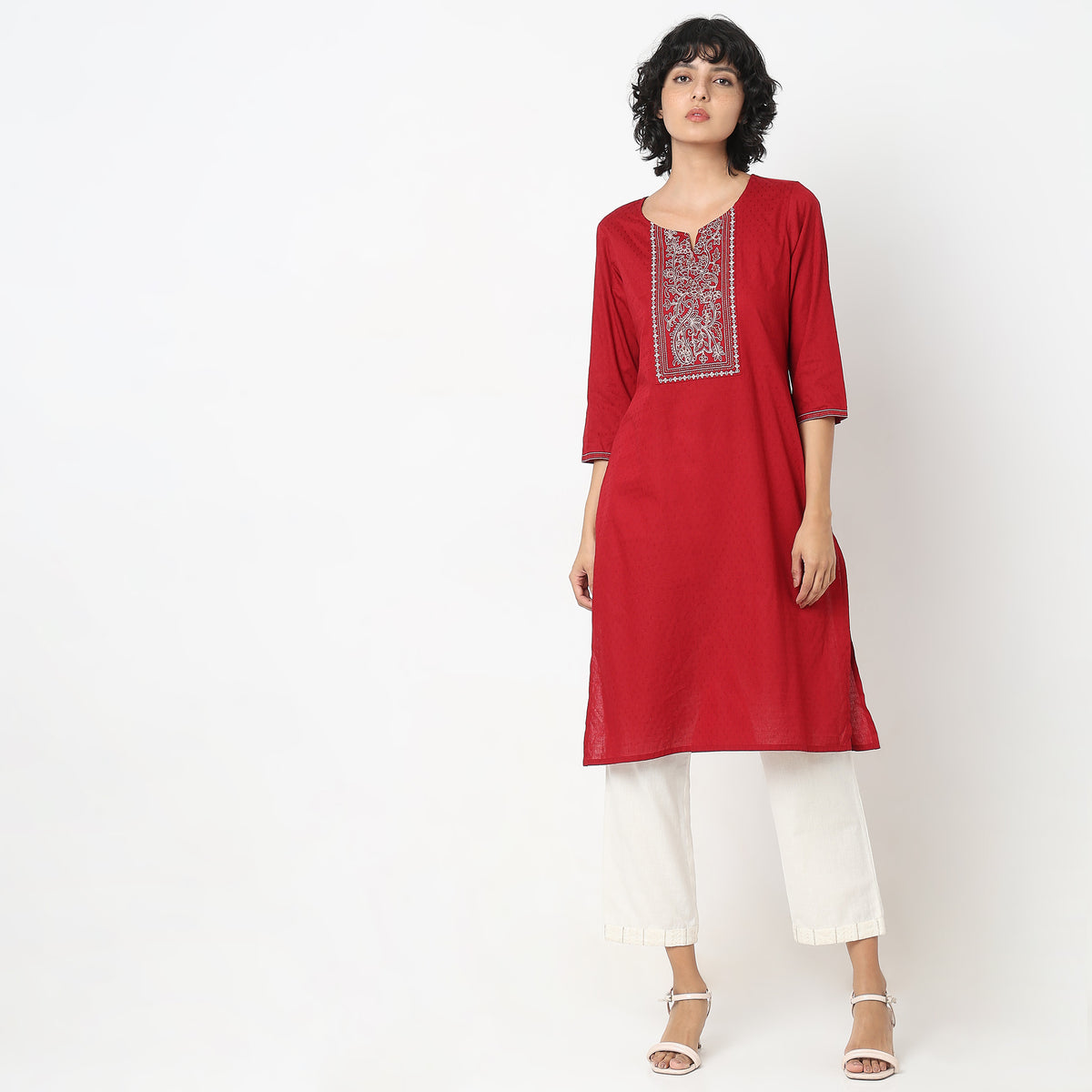 Straight Fit Embroidered Kurta