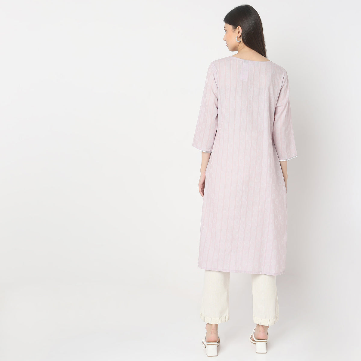 Straight Fit Embroidered Kurta