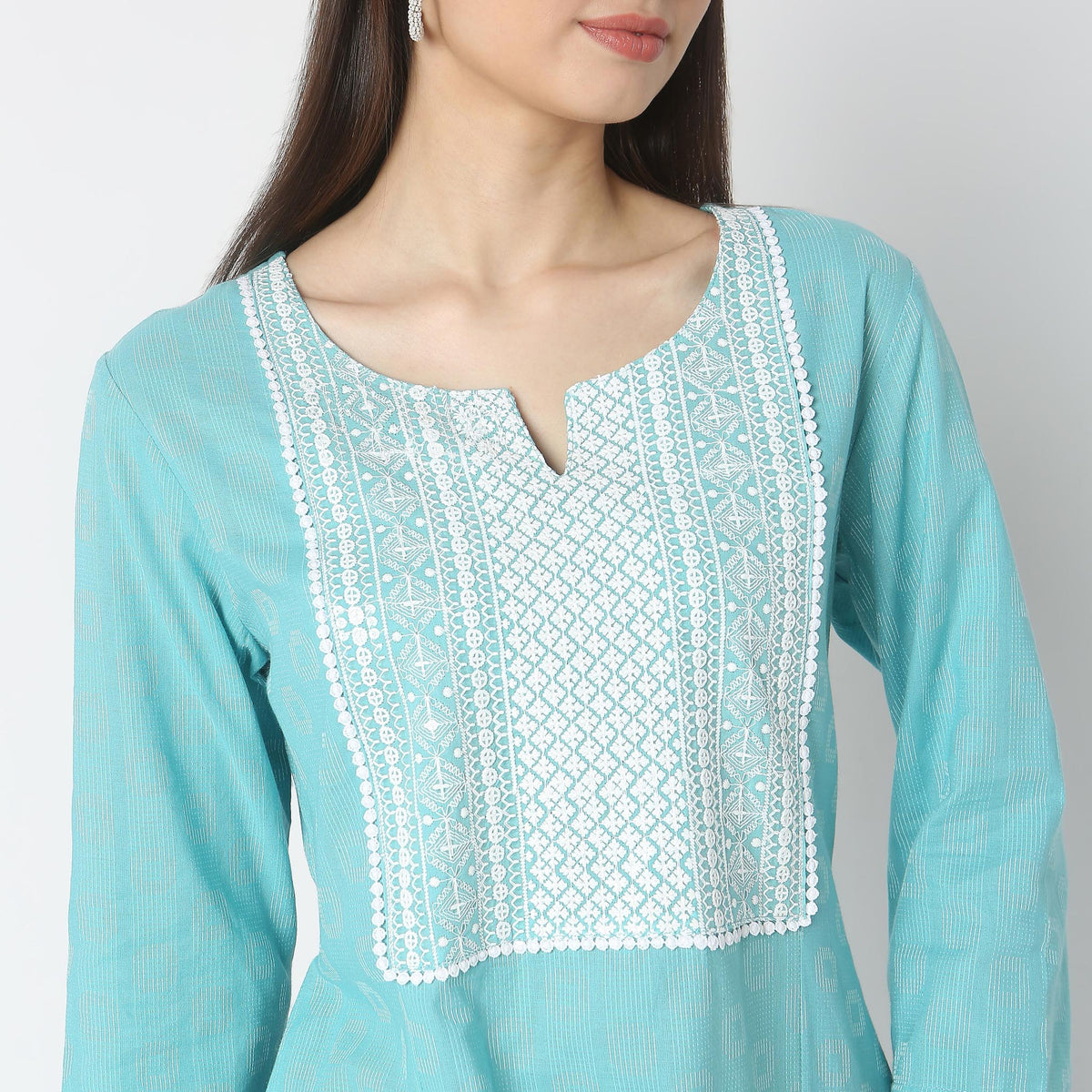 Straight Fit Embroidered Kurta