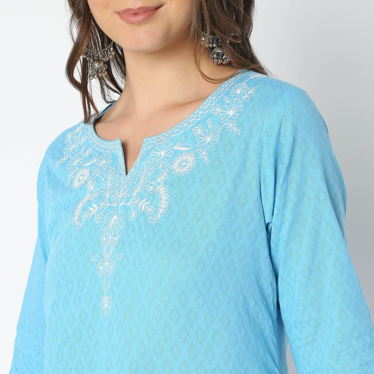 Straight Fit Embroidered Kurta