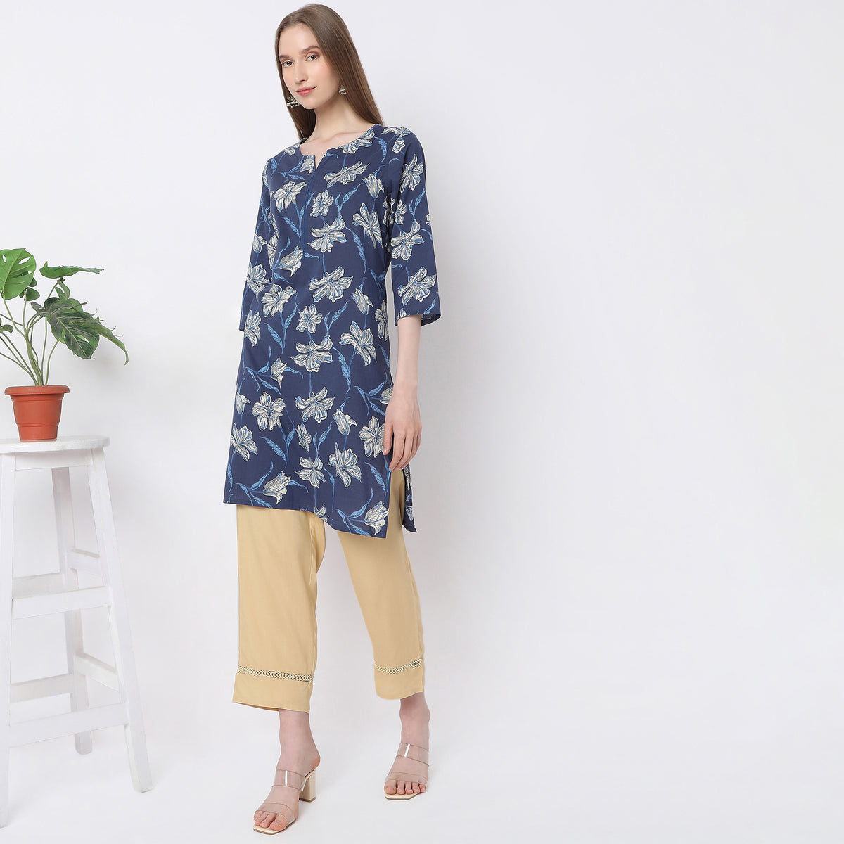 Straight Fit Printed Kurta