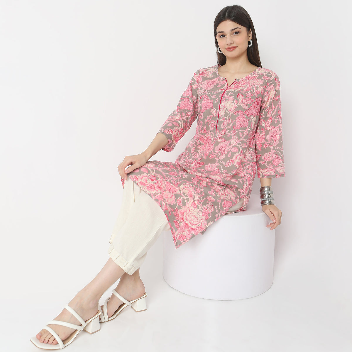 Straight Fit Printed Kurta