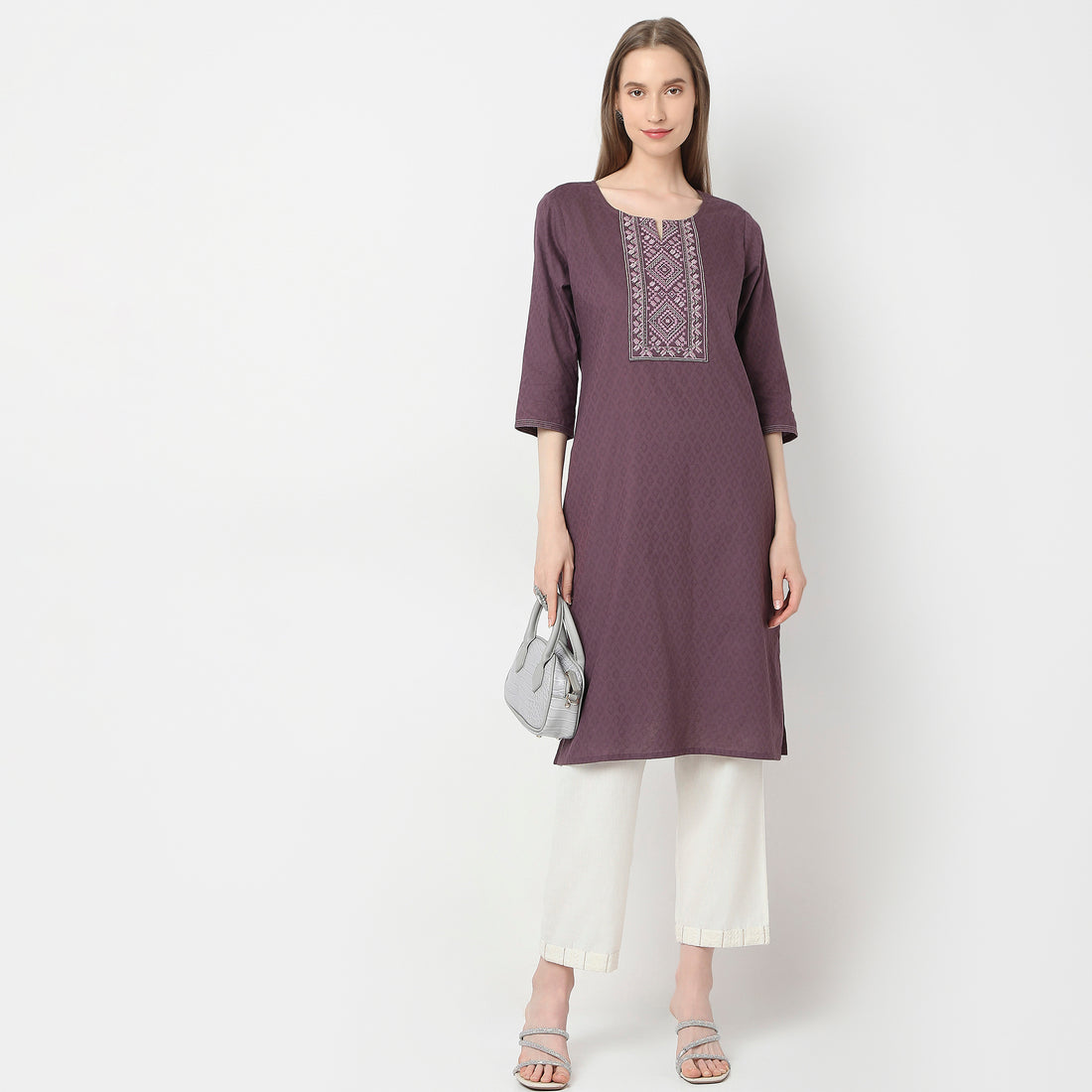 Regular Fit Embroidered Kurta