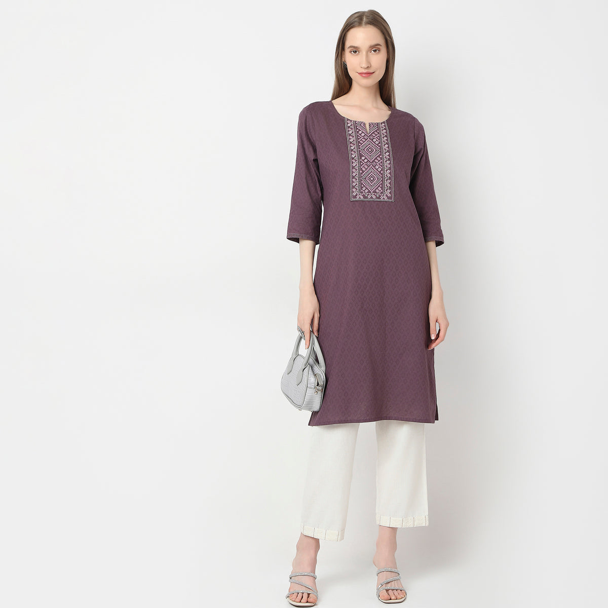 Regular Fit Embroidered Kurta