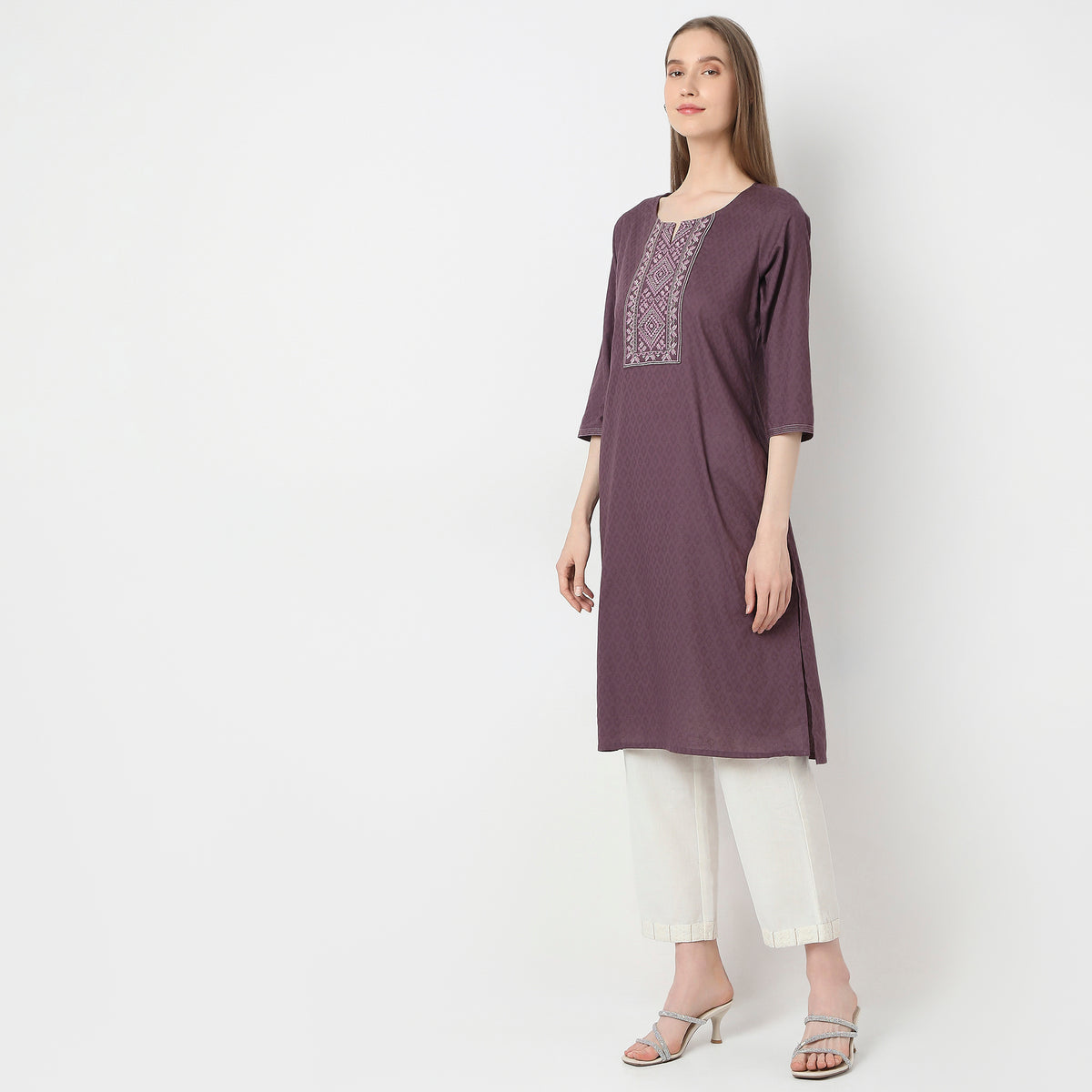 Regular Fit Embroidered Kurta