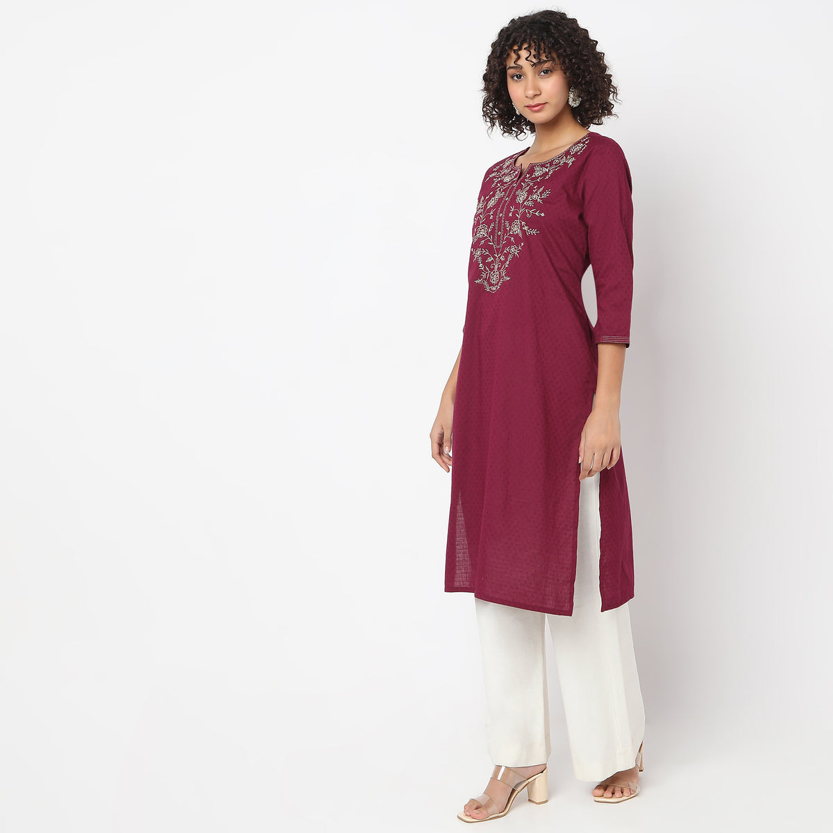 Regular Fit Embroidered Kurta