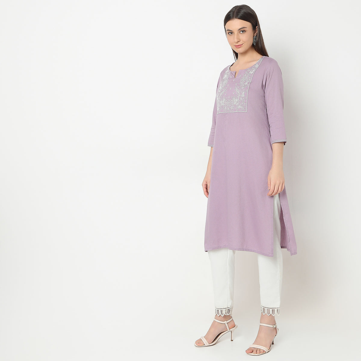 Regular Fit Embroidered Kurta