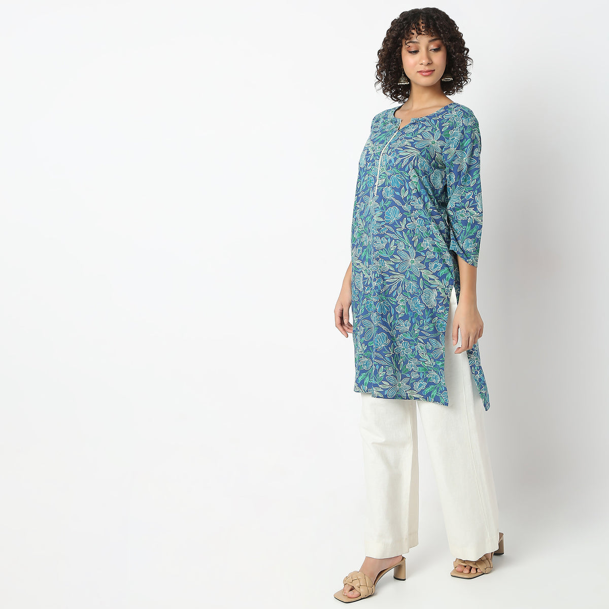 Straight Fit Floral Knee Length Kurta