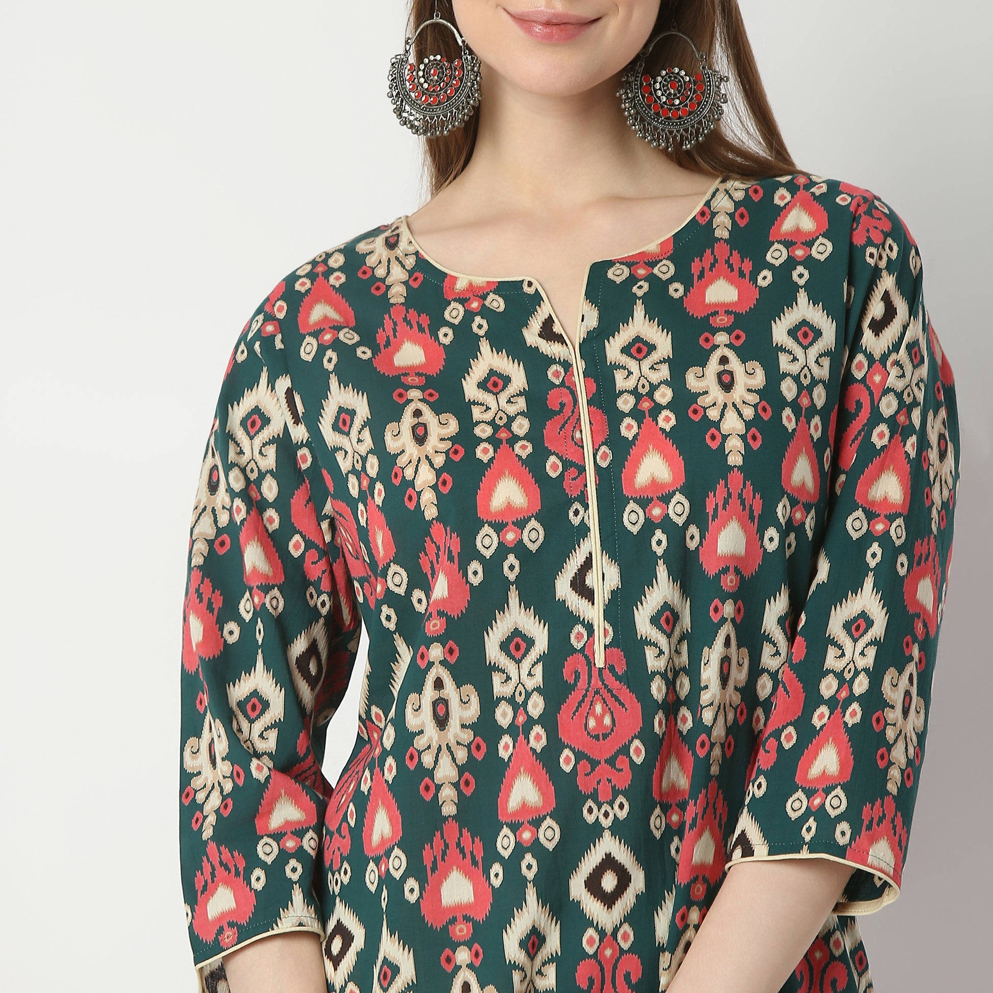 Straight Fit Floral Knee Length Kurta