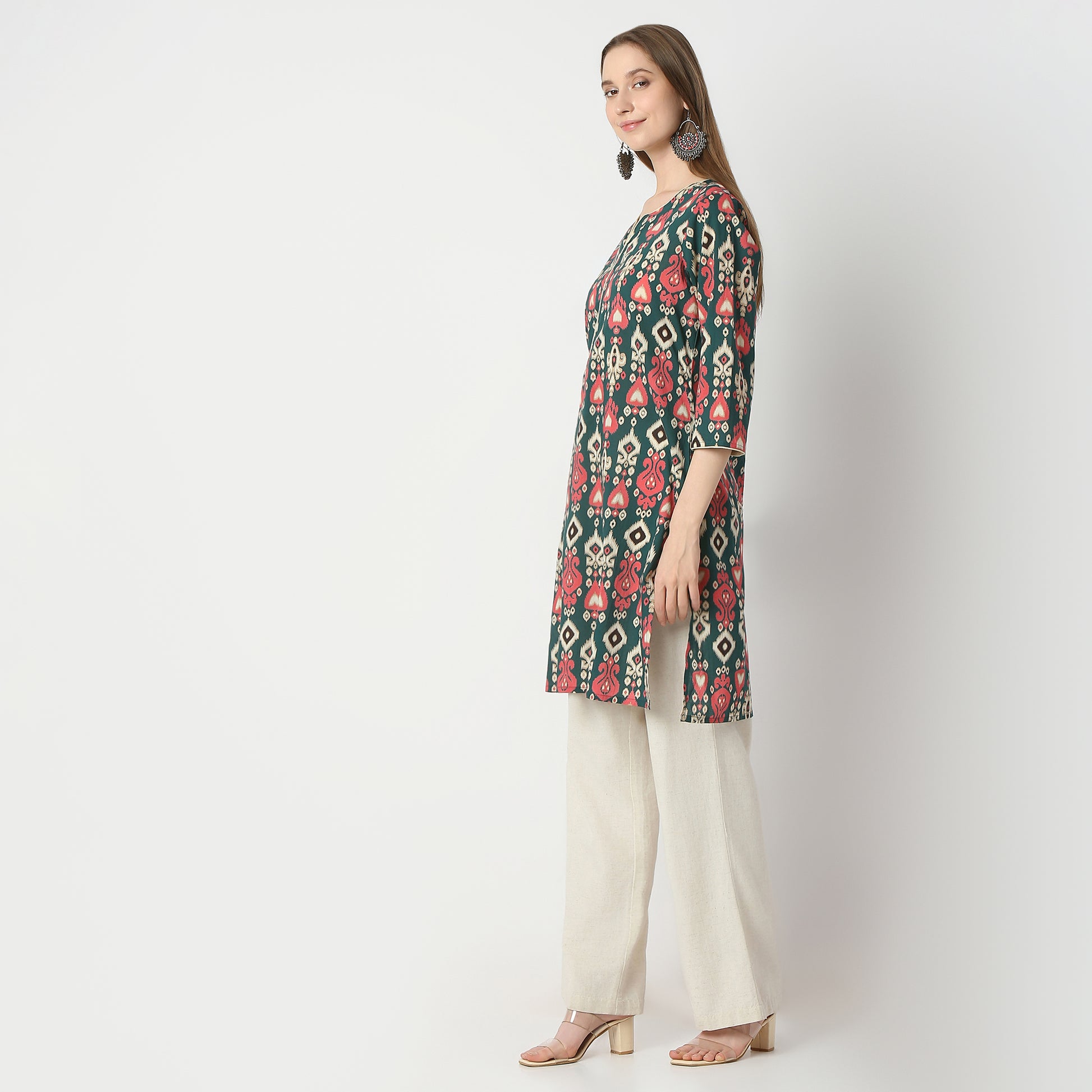 Straight Fit Floral Knee Length Kurta