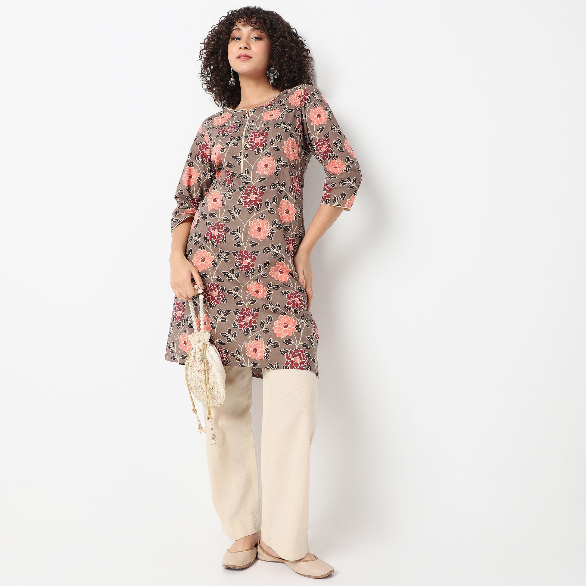 Straight Fit Floral Round Neck Kurta