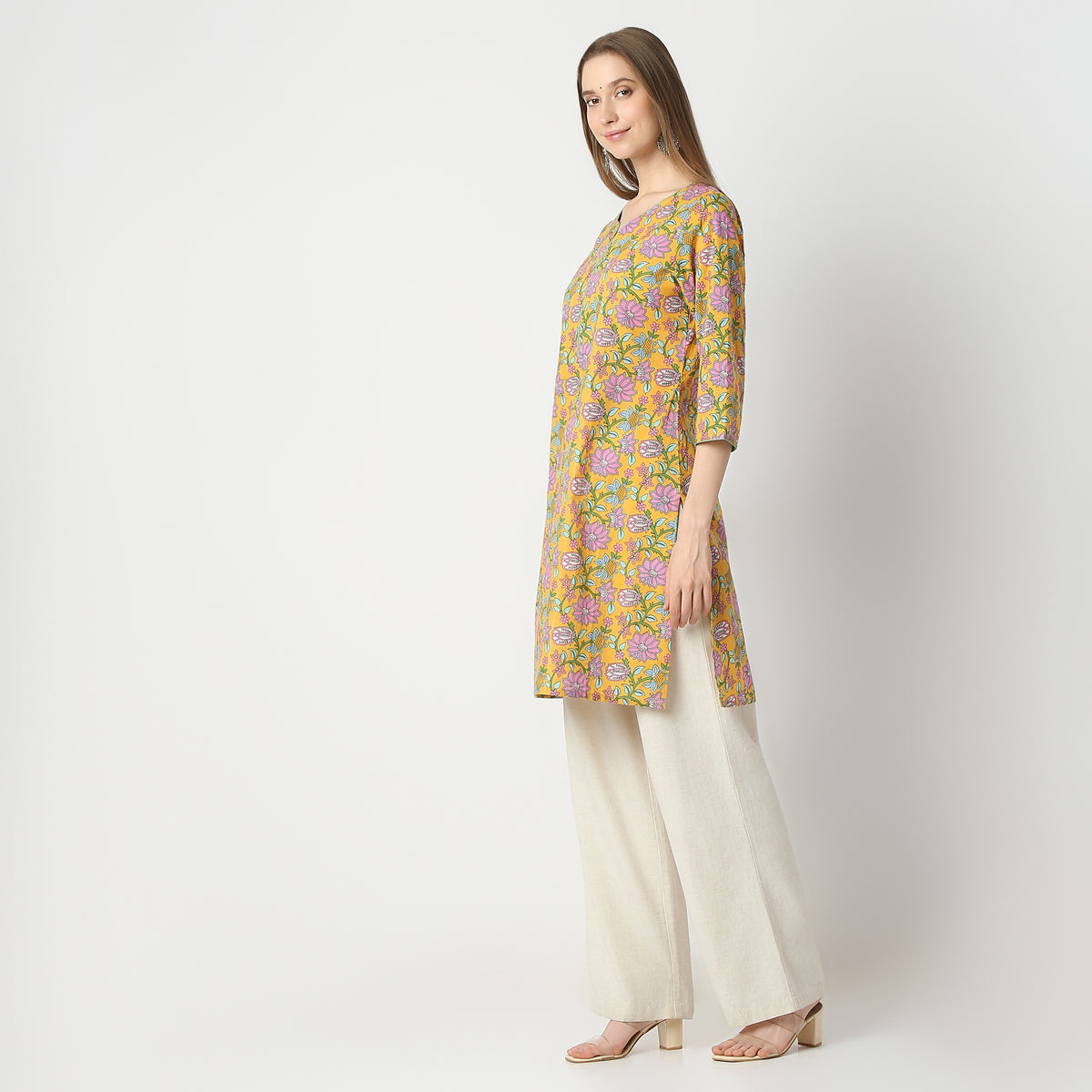 Straight Fit Floral Knee Length Kurta