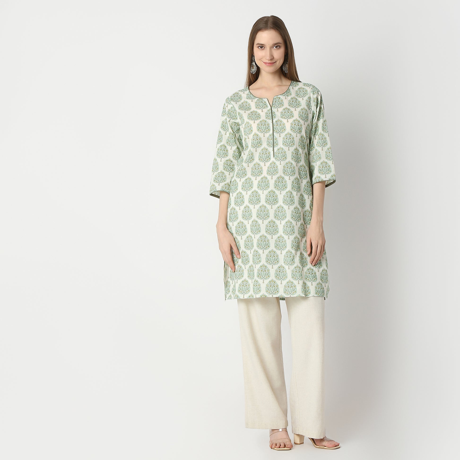 Straight Fit Floral Knee Length Kurta