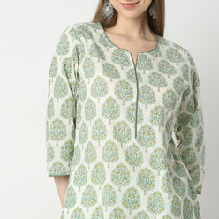 Straight Fit Floral Knee Length Kurta