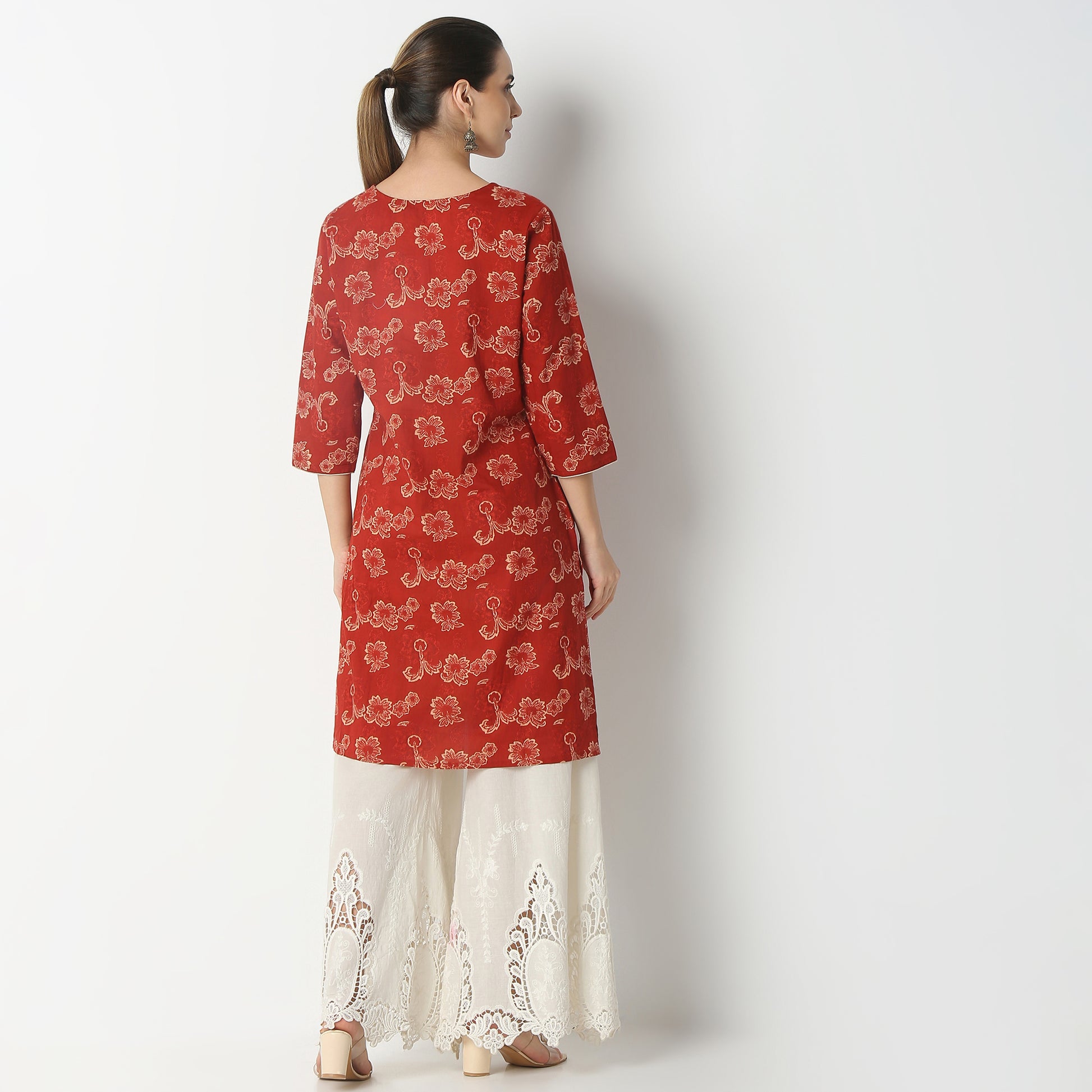 Straight Fit Floral Knee Length Kurta