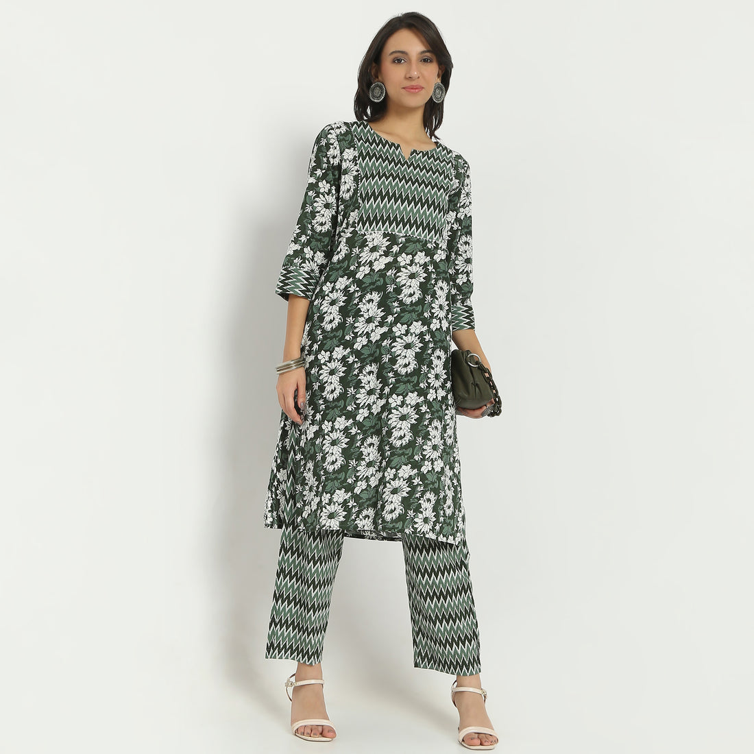 Straight Fit Printed Round Neck Calf Length Kurta