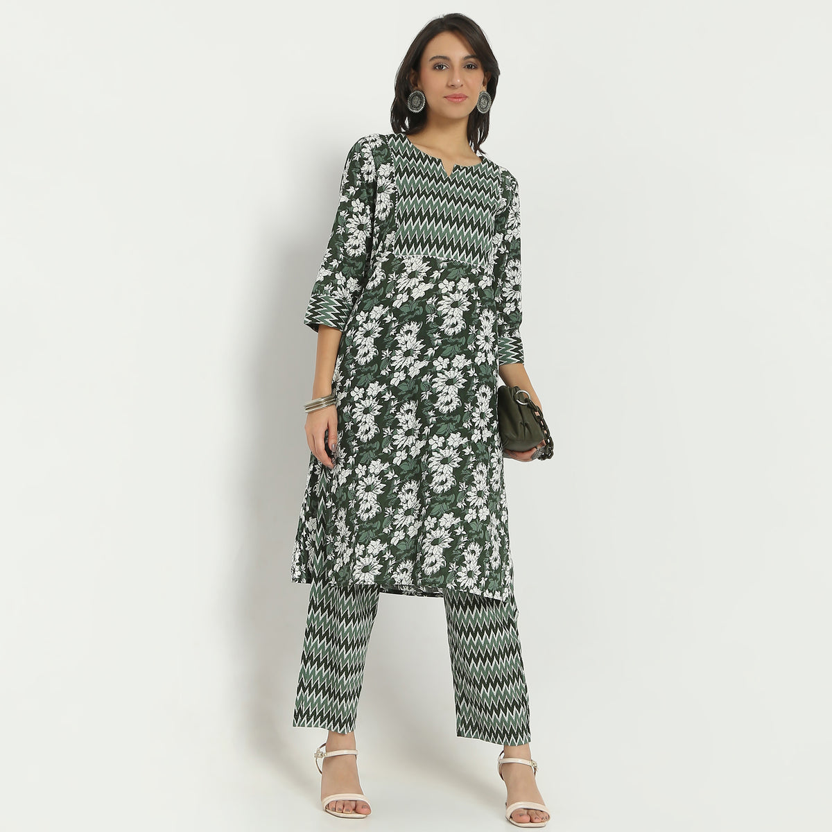 Straight Fit Printed Round Neck Calf Length Kurta