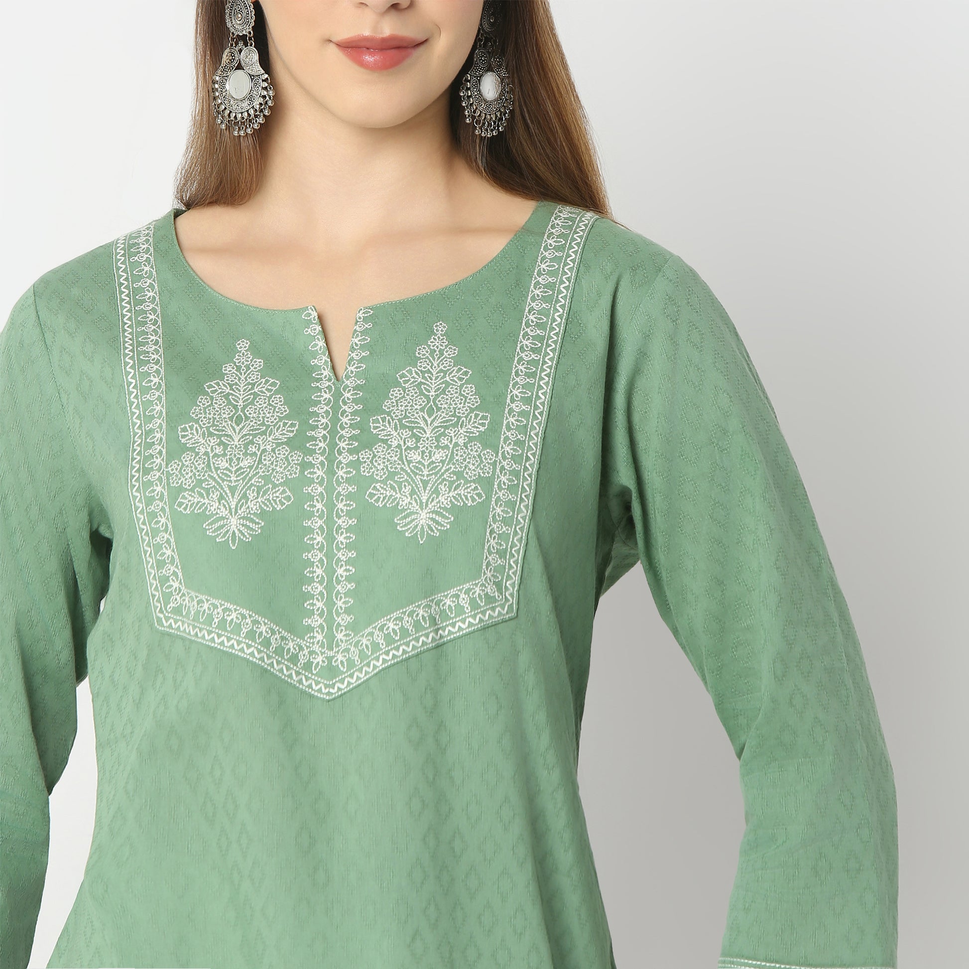 Regular Fit Embroidered Below Knee Kurta