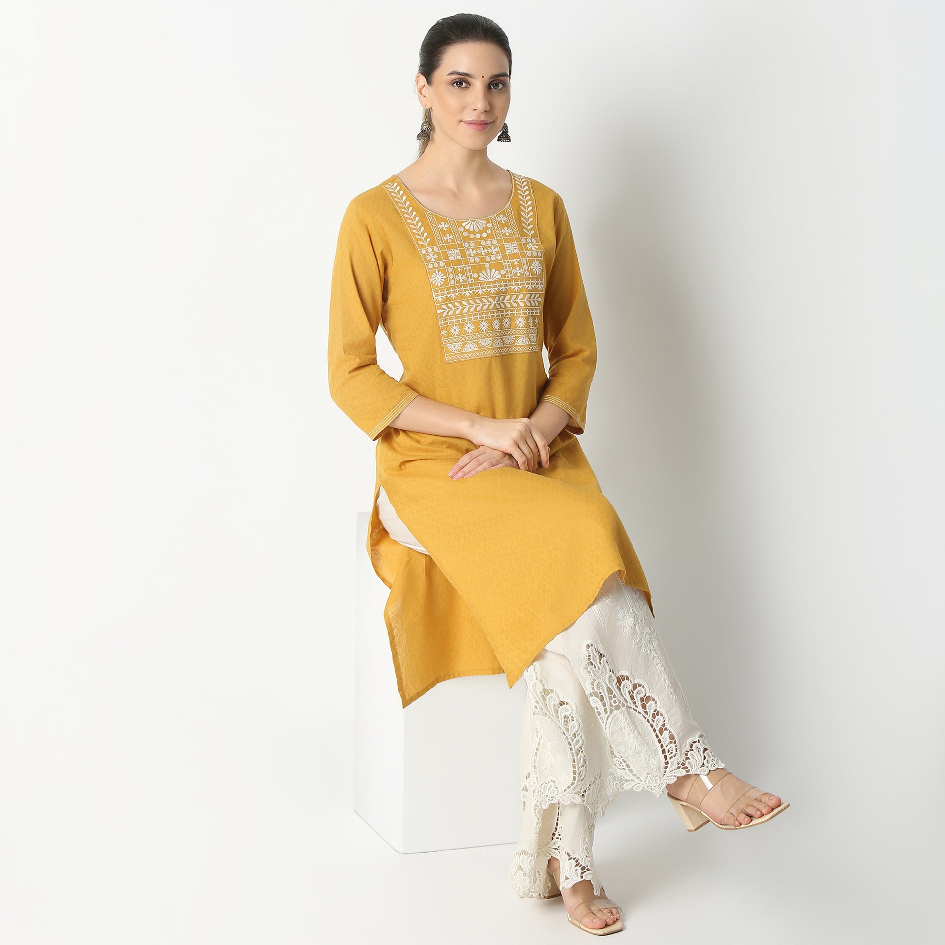 Regular Fit Embroidered Below Knee Kurta