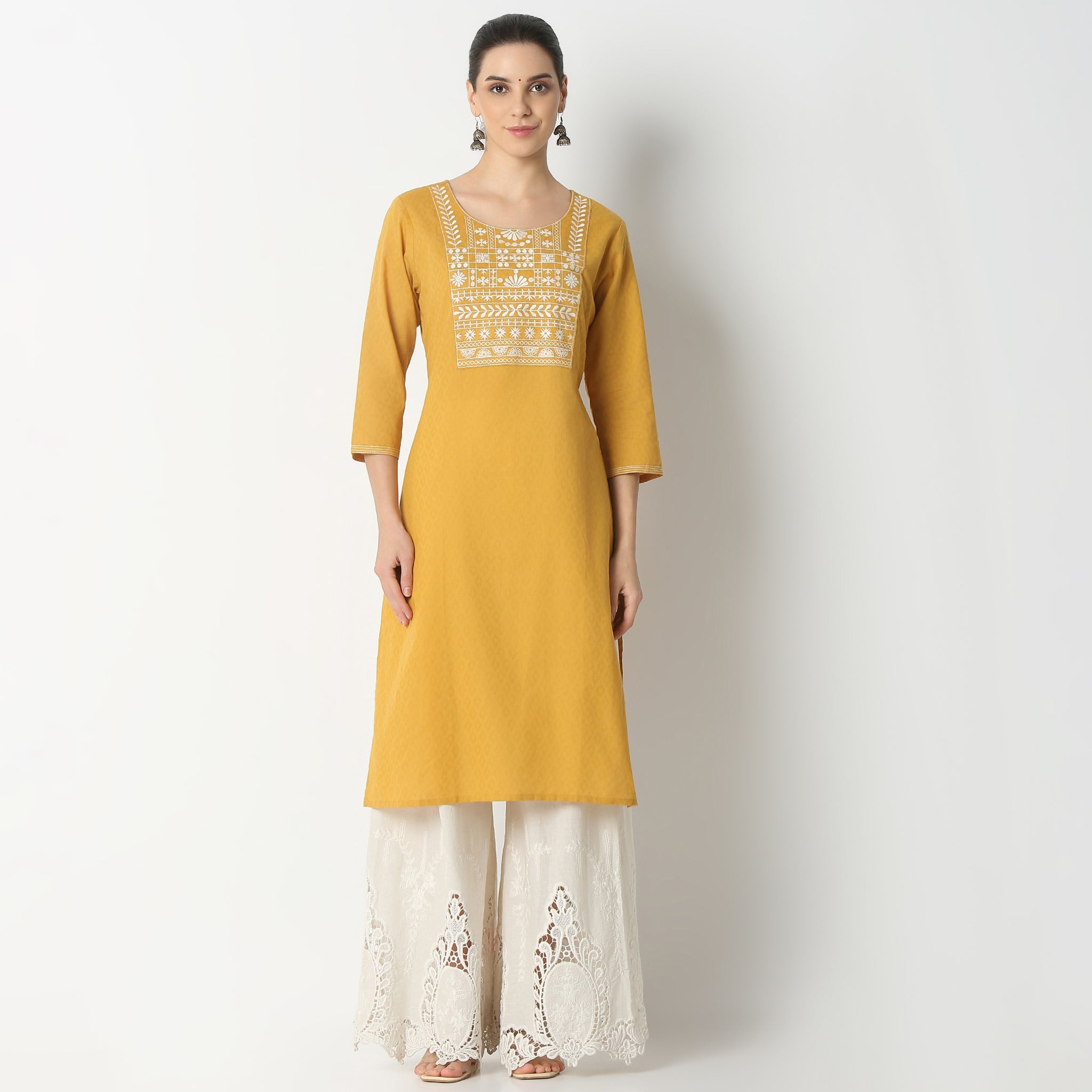 Regular Fit Embroidered Below Knee Kurta