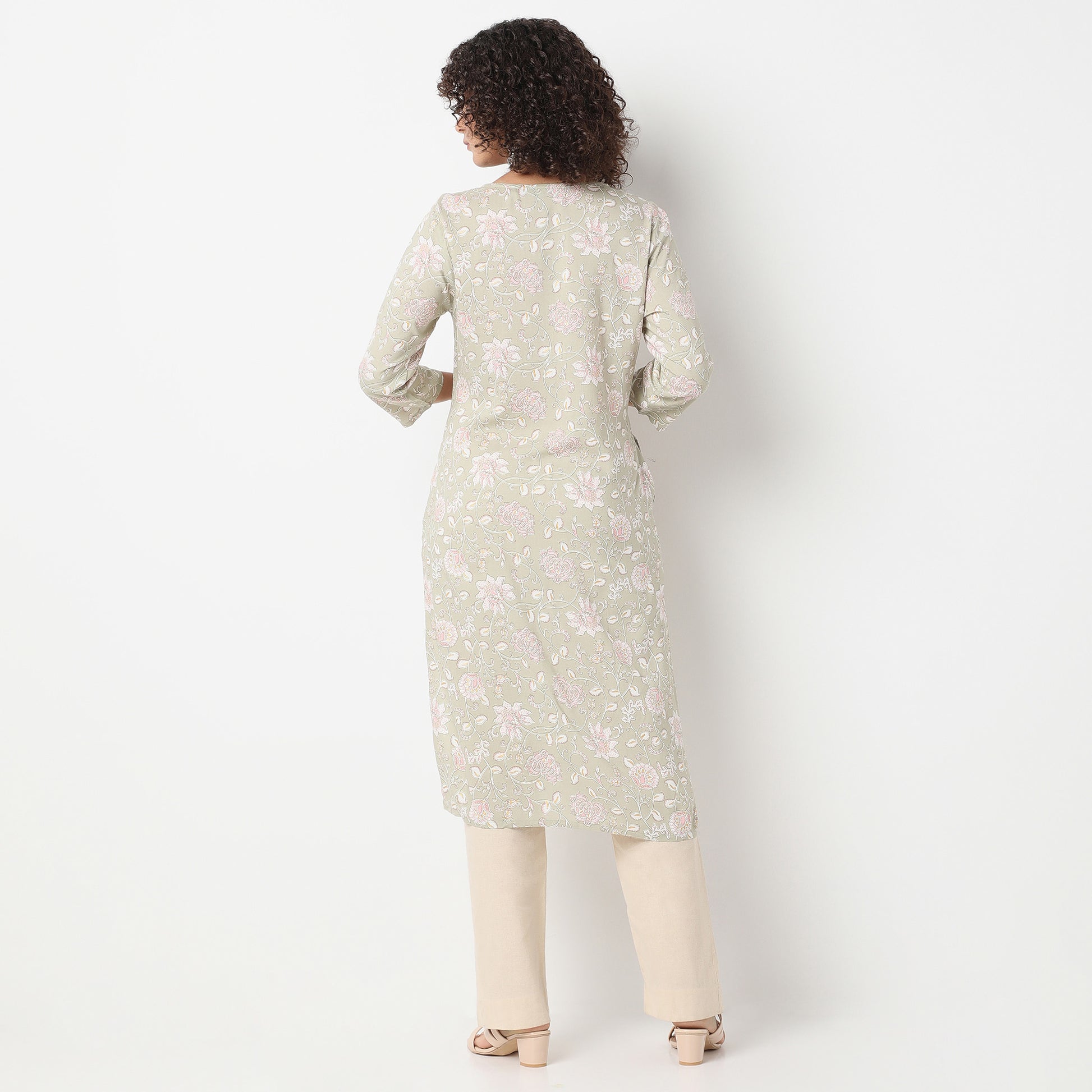 Straight Fit Printed Round Neck Kurta